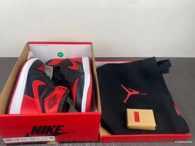 Jordan WMNS Air OG Satin High FD4810-061 Bred 1 0703